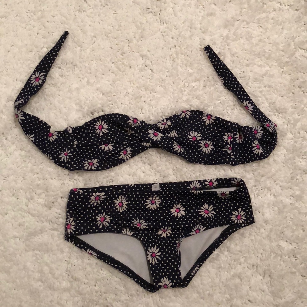 delia’s daisy bikini